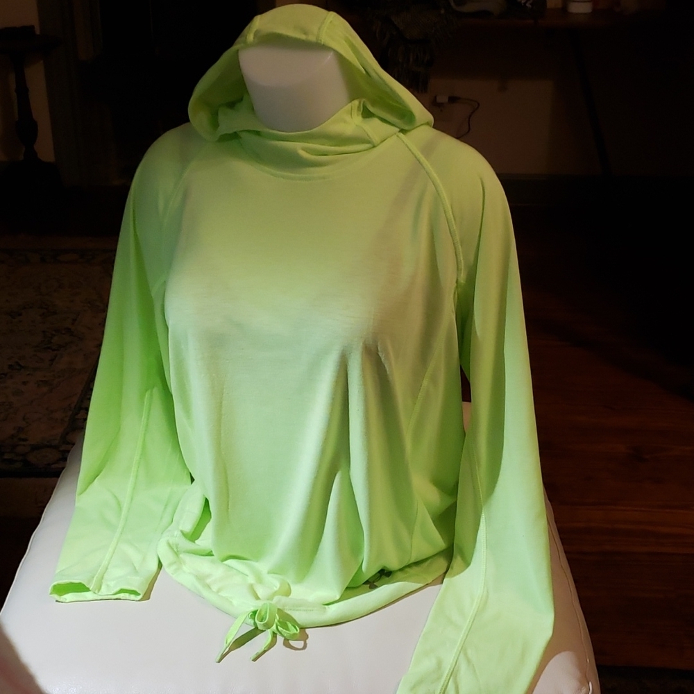 Under Armor hoodie NWOT